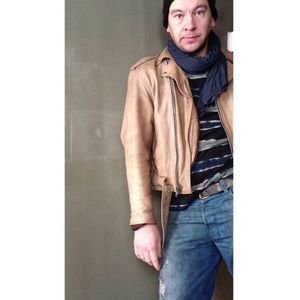 Meet your Posher, Willis